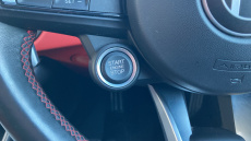 Alfa Romeo Giulia 2.0 TB 280 Veloce [Performance brake] 4dr Auto Petrol Saloon